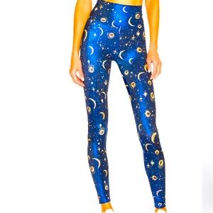 SUN 🌞 AND MOON 🌖 BEACH RIOT LEGGINGS NWOT